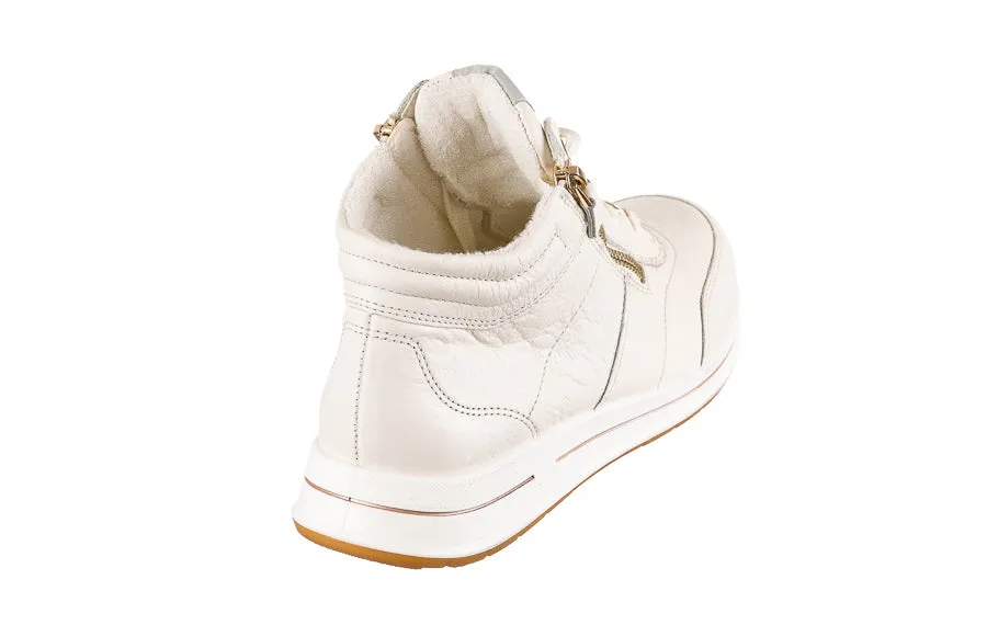 Ara Hightop