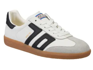 Back 70: Cloud in White Black