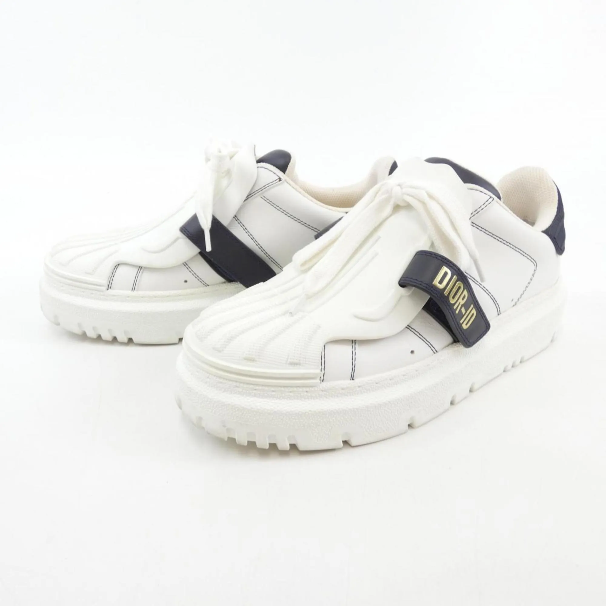 Christian Dior Sneakers (Pre-Owned)