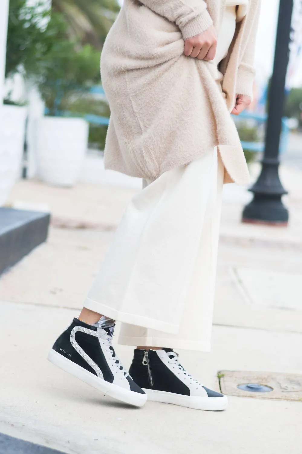 Dormy High Top Sneakers In Black/white