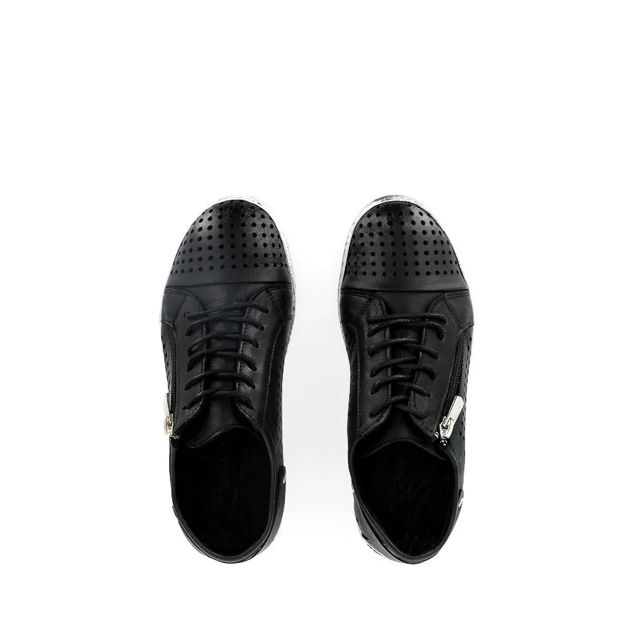 EG17 - BLACK LEATHER