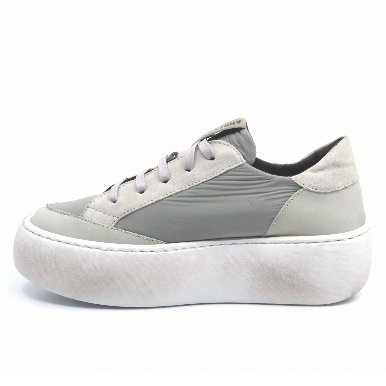 Izar Jazzy Sneaker In Grey