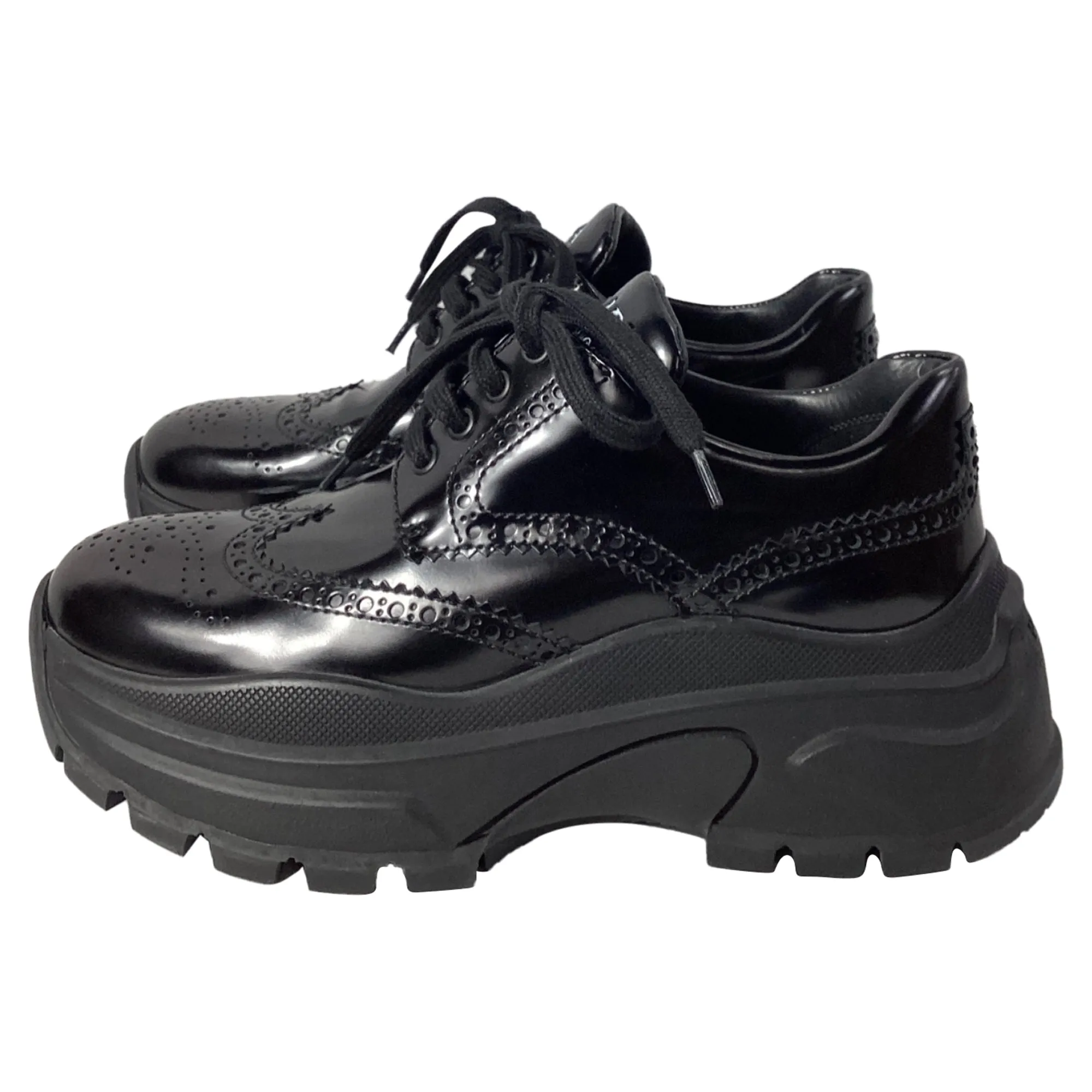 Prada Oxford Style Sneakers in Black Leather