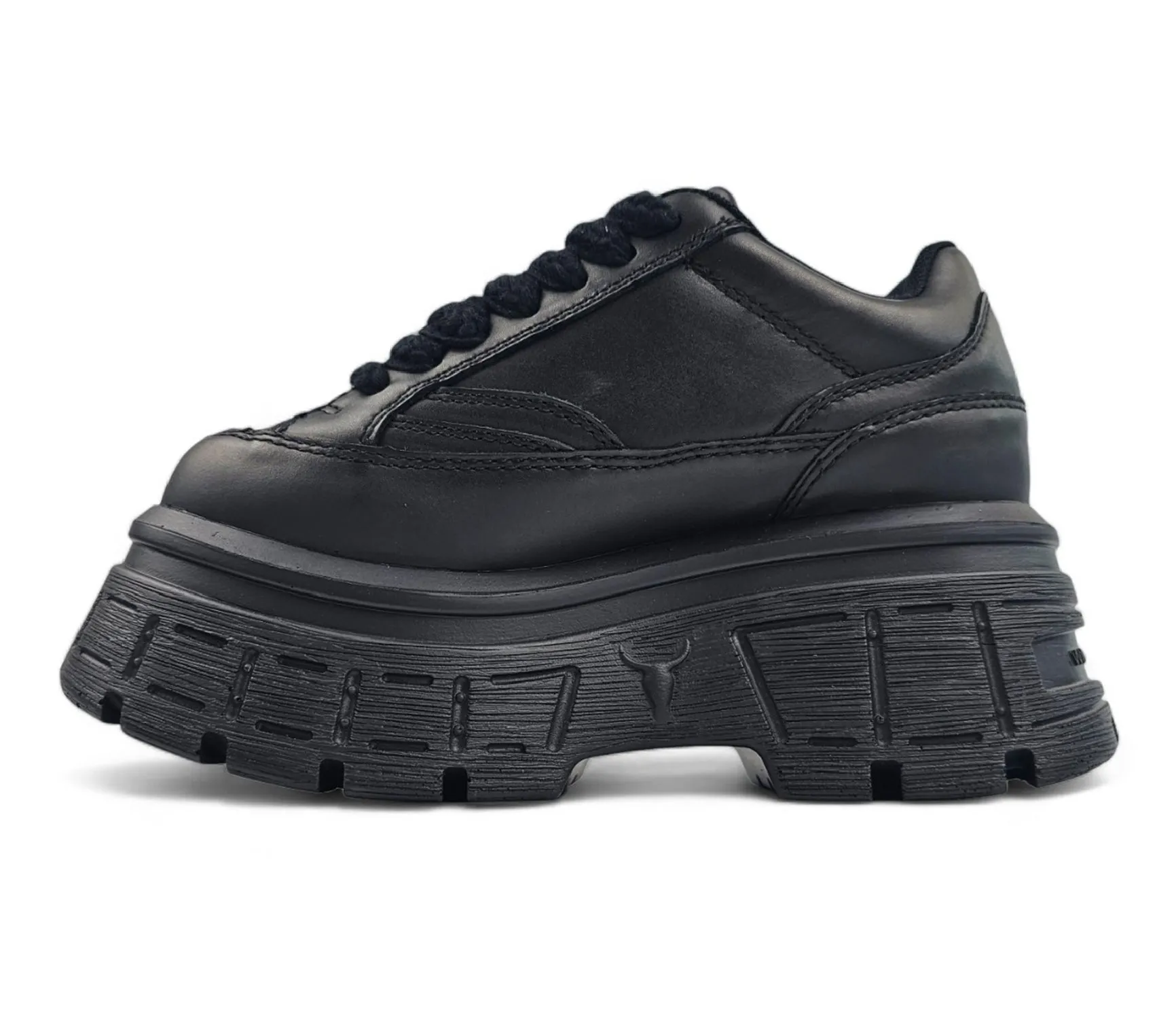 Swerve - Women's Chunky Lace Up Leather Sneakers