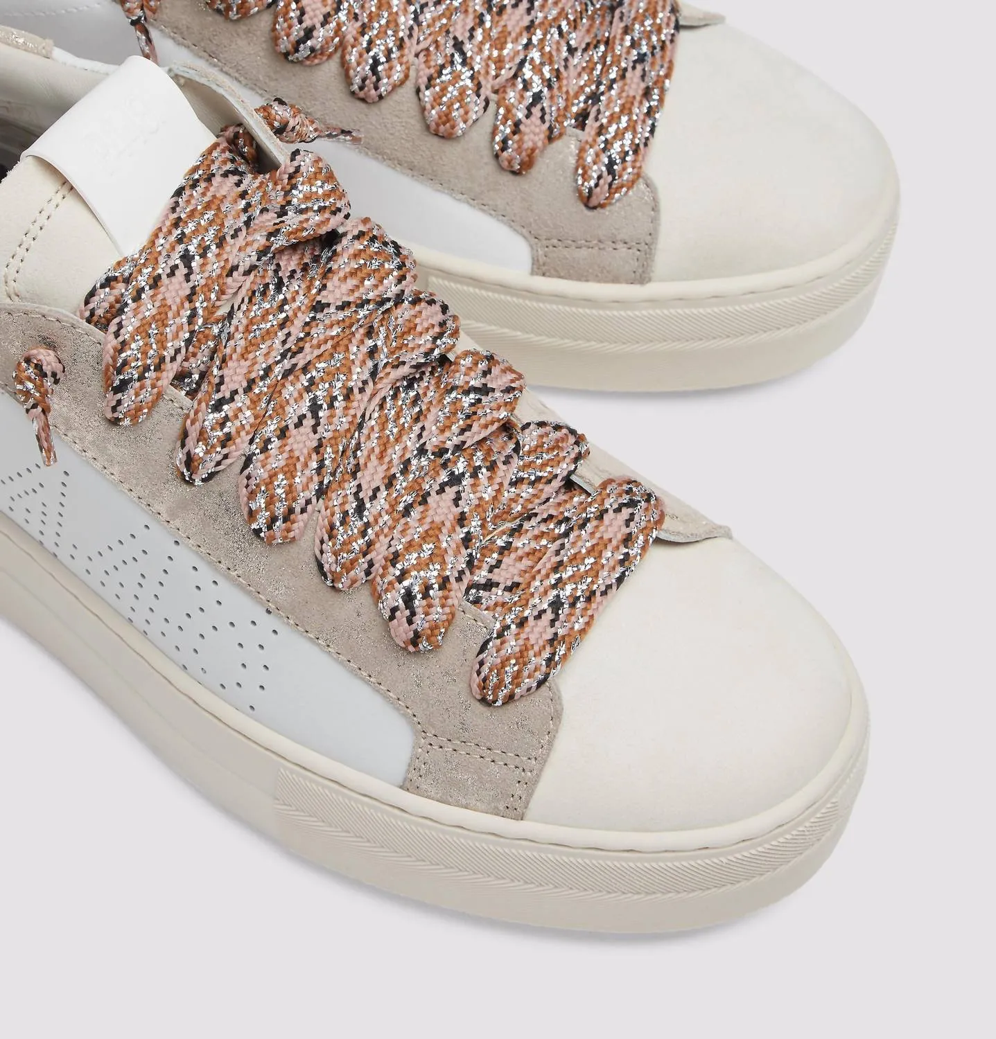 Thea Champagne In White/beige