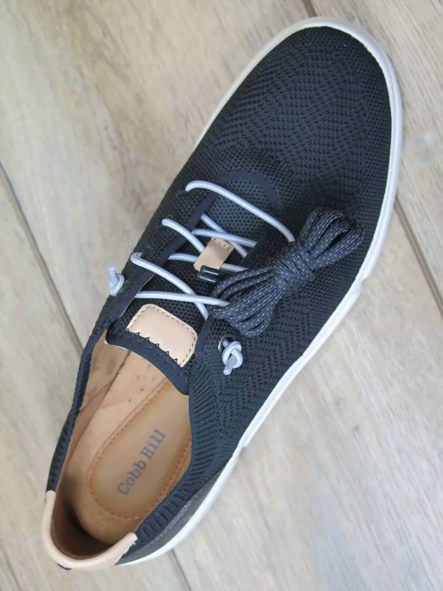 Women Juna Bungee Sneaker In Black
