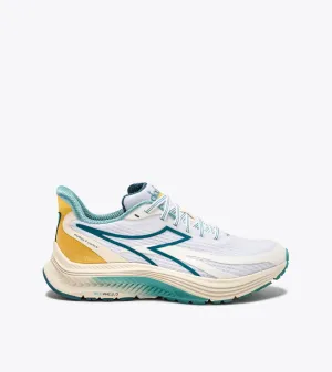 Women Mythos Blushield 9 Vortice Sneakers In White/whisper White