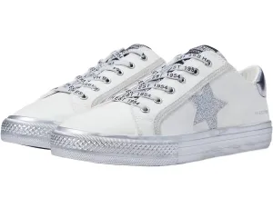 Women's Alive Sneaker In White