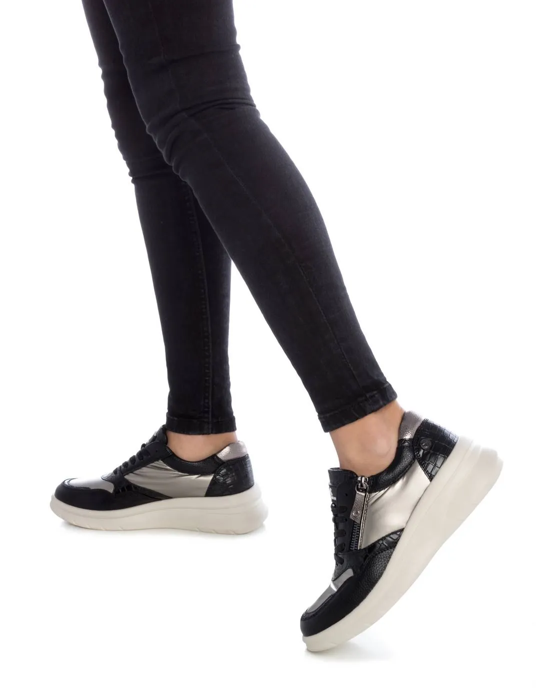 Women's Casual Sneakers By XTI