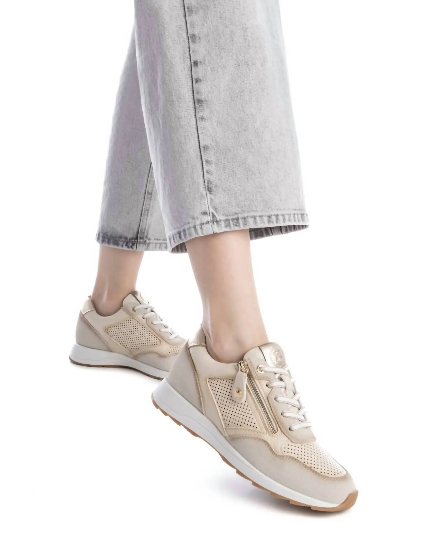 Women's Casual Sneakers In Beige