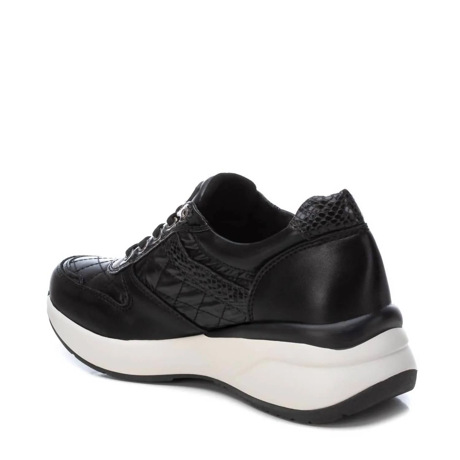 Women's Casual Sneakers In Black
