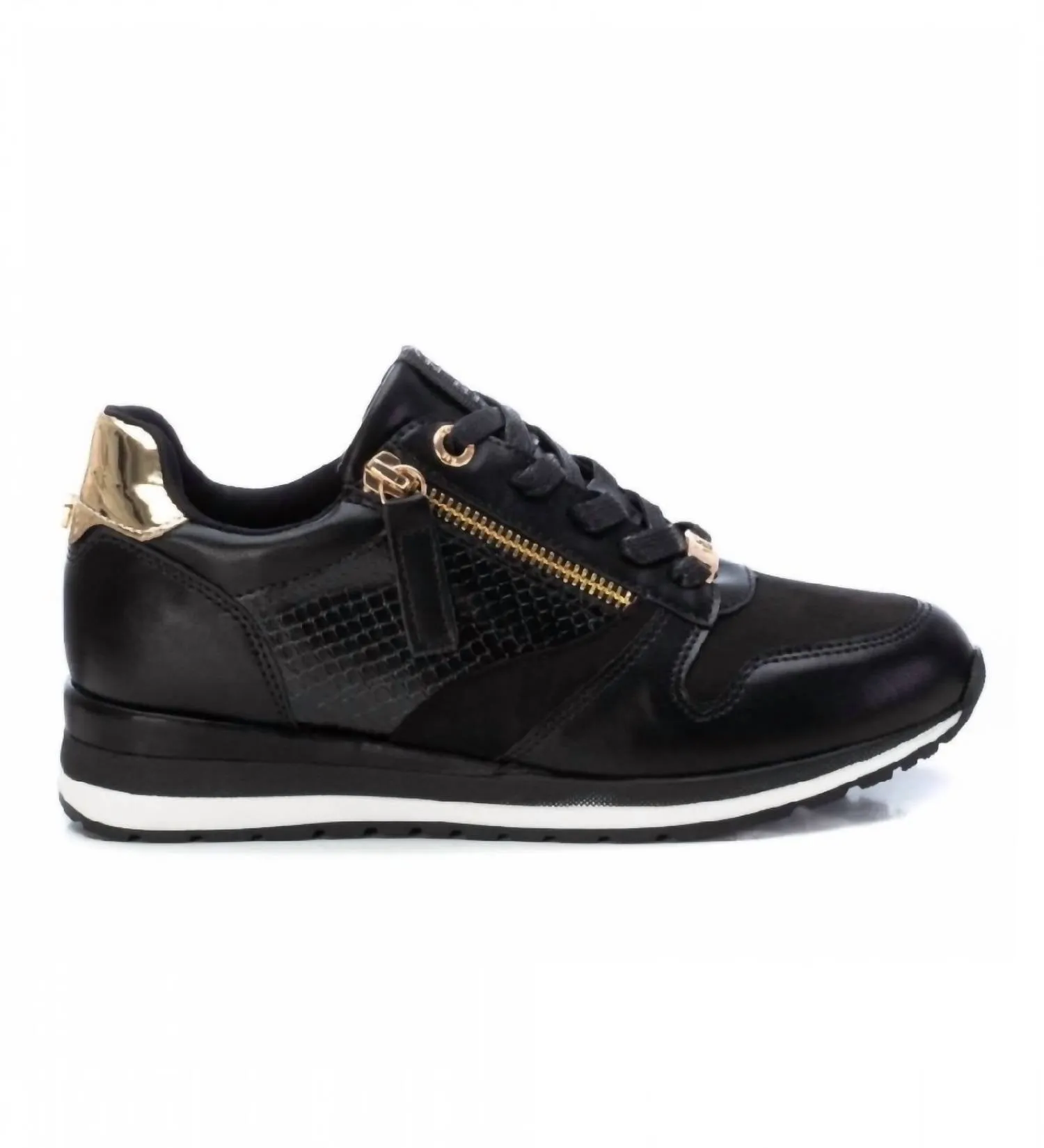 Women's Casual Sneakers In Black