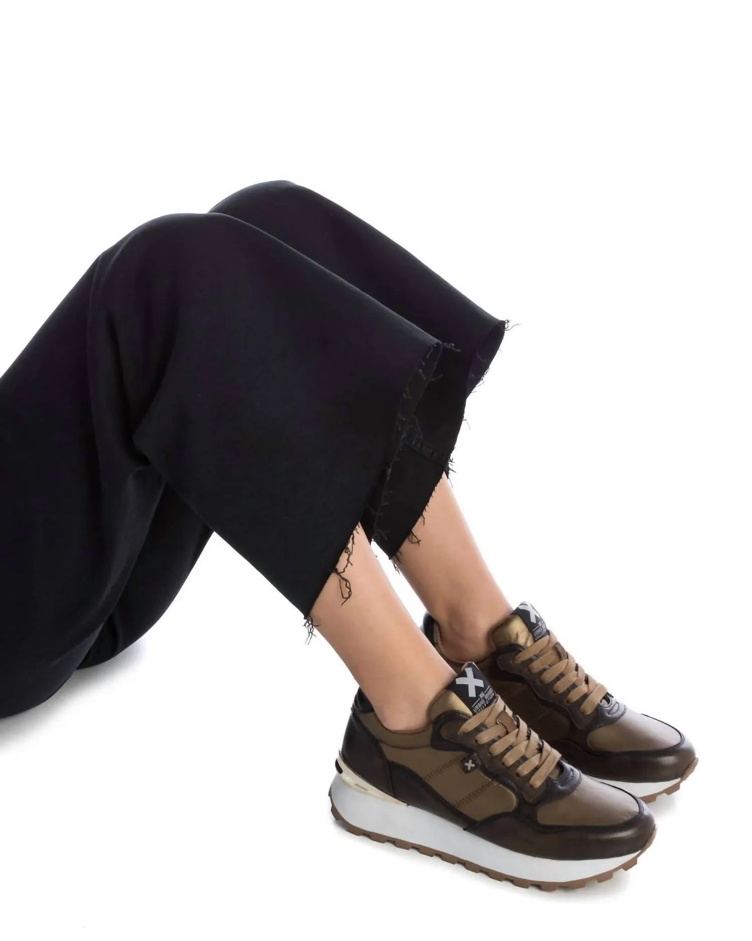 Women's Casual Sneakers In Bronze