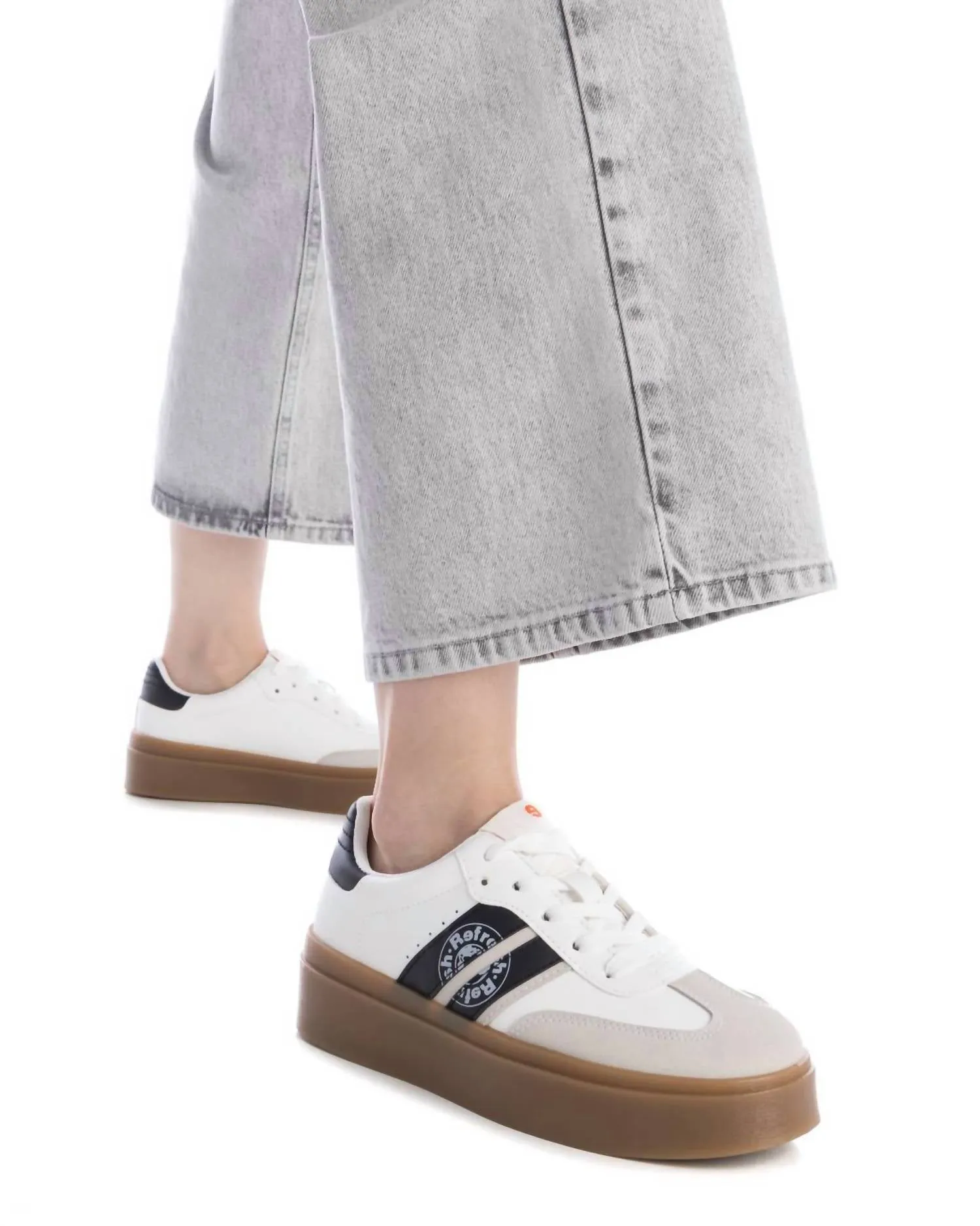 Women's Casual Sneakers In White
