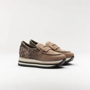 Women's Catriel Sneaker In Taupe/jaquar