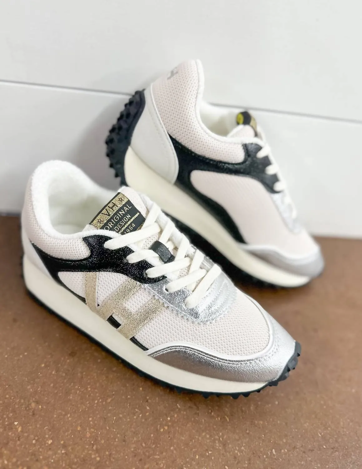 Women's Cosmic 13 Sneaker In Off White/silver/gold