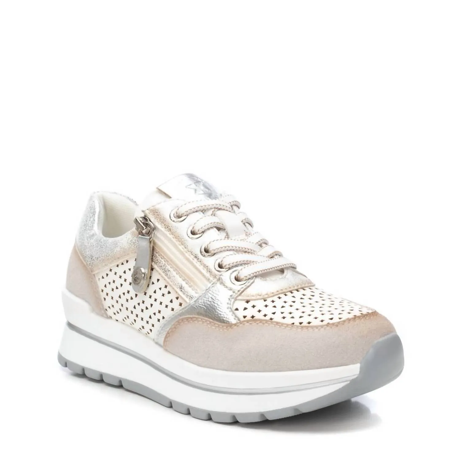 Women's Fashion Sneakers In White