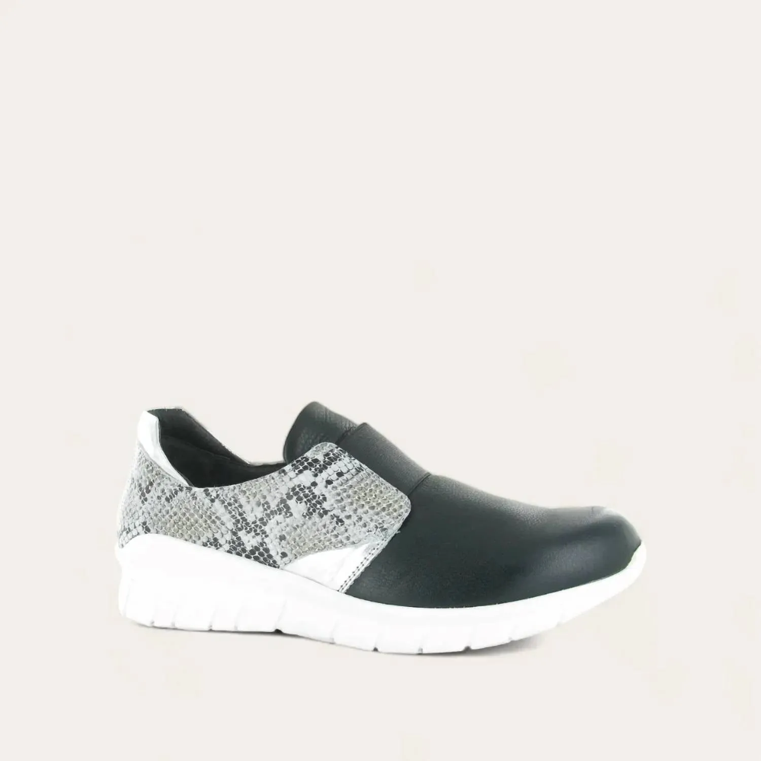Women's Intrepid Sneakers In Black