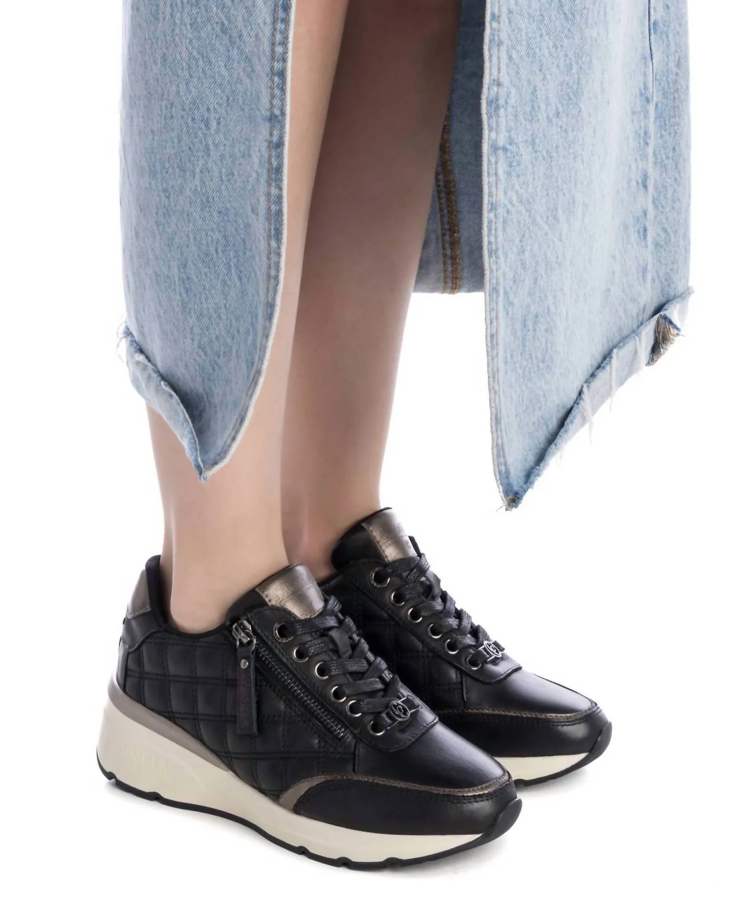 Women's Leather Trainer Sneakers In Black