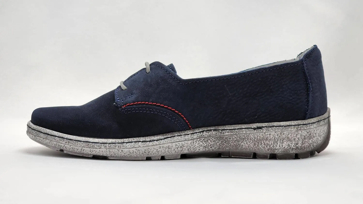 Women's Lightweight Leather Low-Top Shoes In Navy