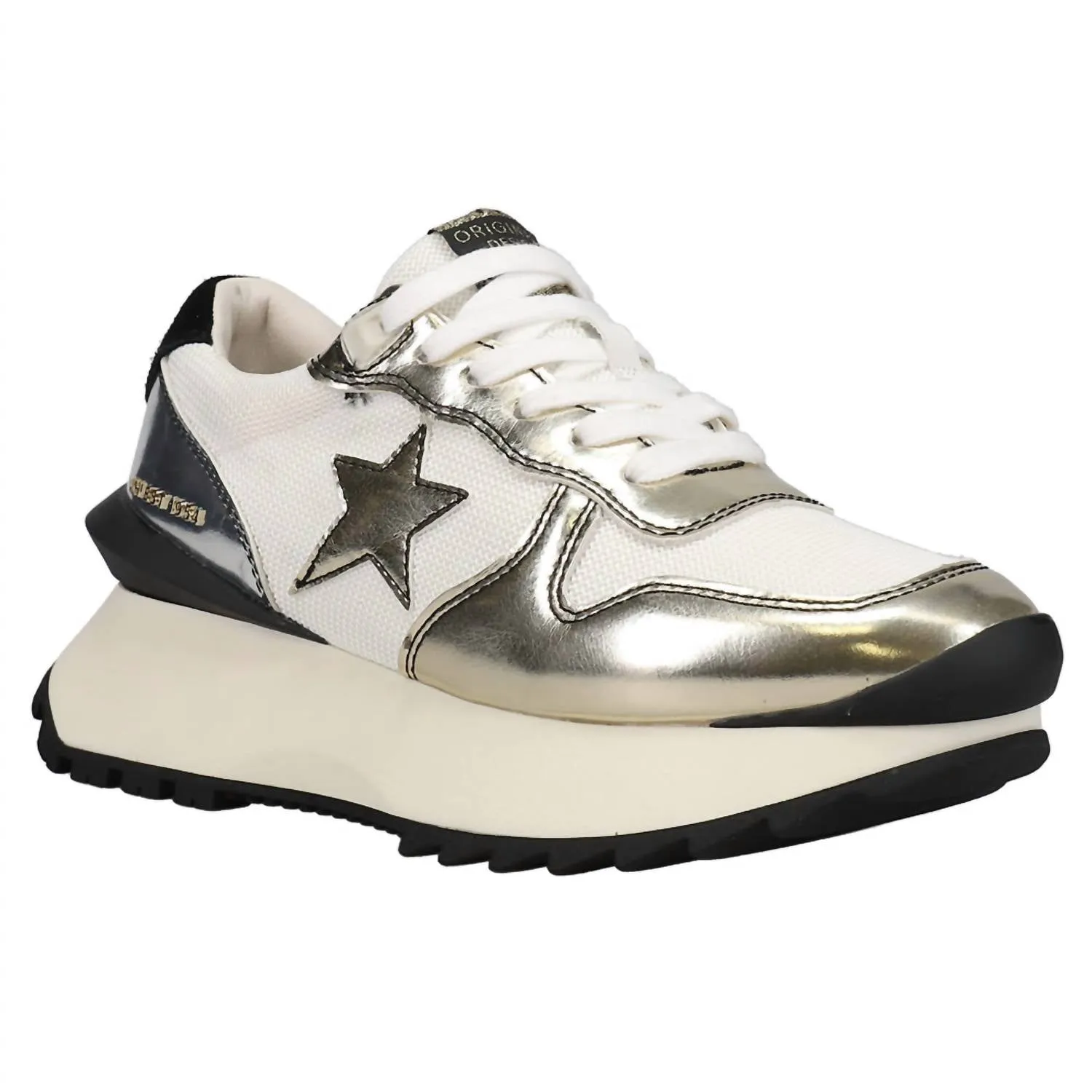Women's Major Running Sneaker In Black/silver