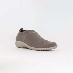 Women's Okahu Slip-On Shoes In Taupe