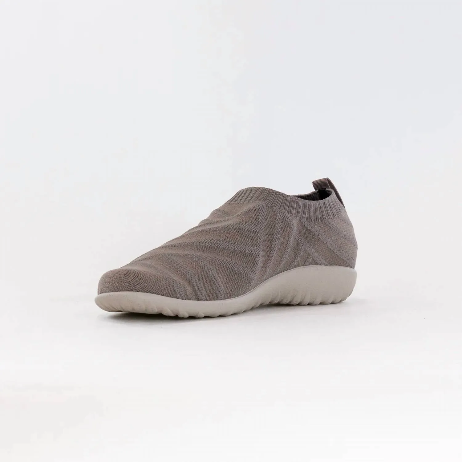 Women's Okahu Slip-On Shoes In Taupe