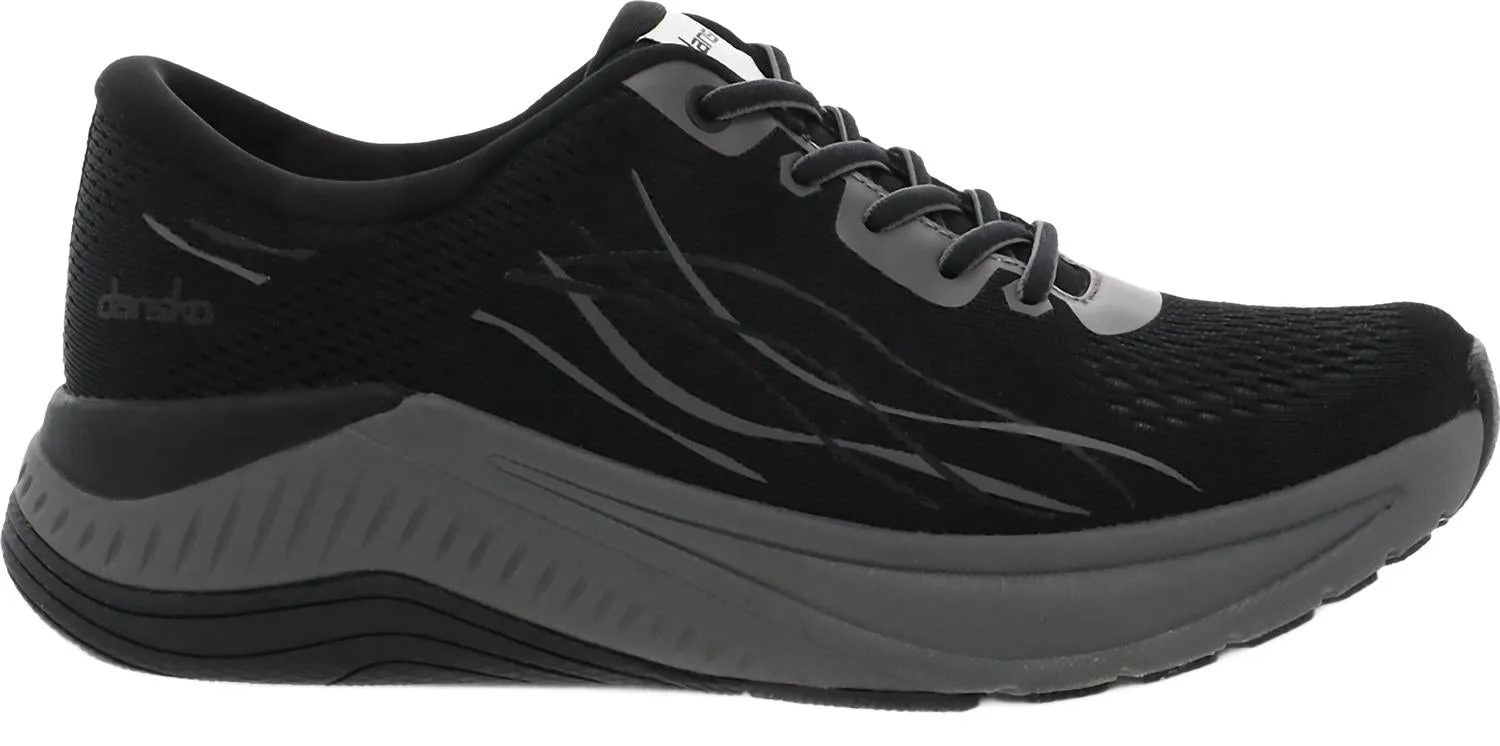 Women's Pace Walking Sneakers In Black/grey Mesh