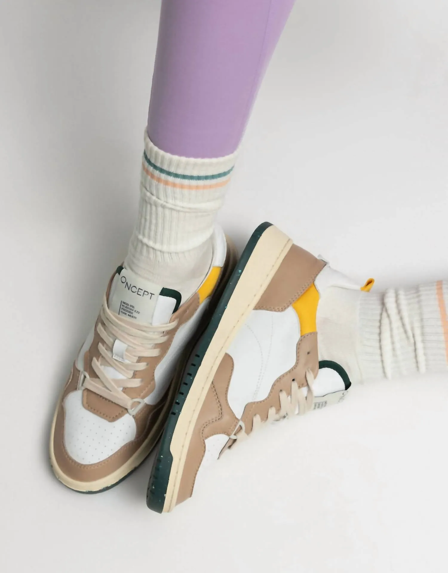 Women's Phoenix Sneaker In Oak Multi