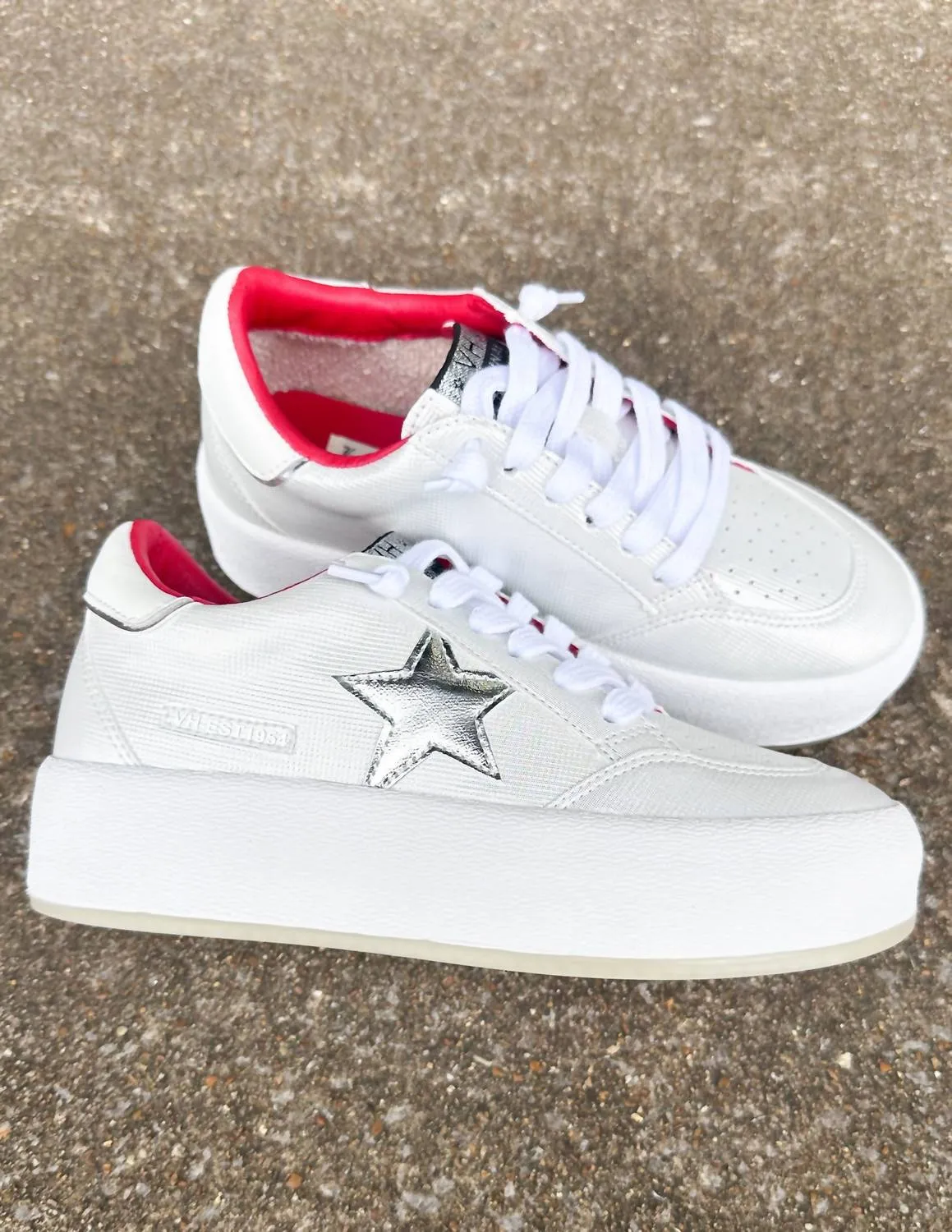 Women's Ream 10 Sneaker In White/silver/red