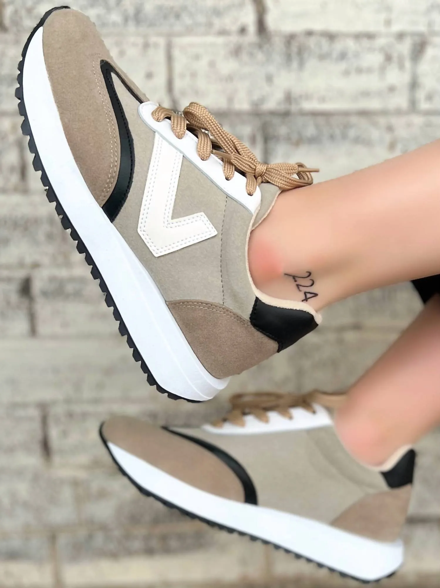 Women's She's An Ace Sneakers In Tan