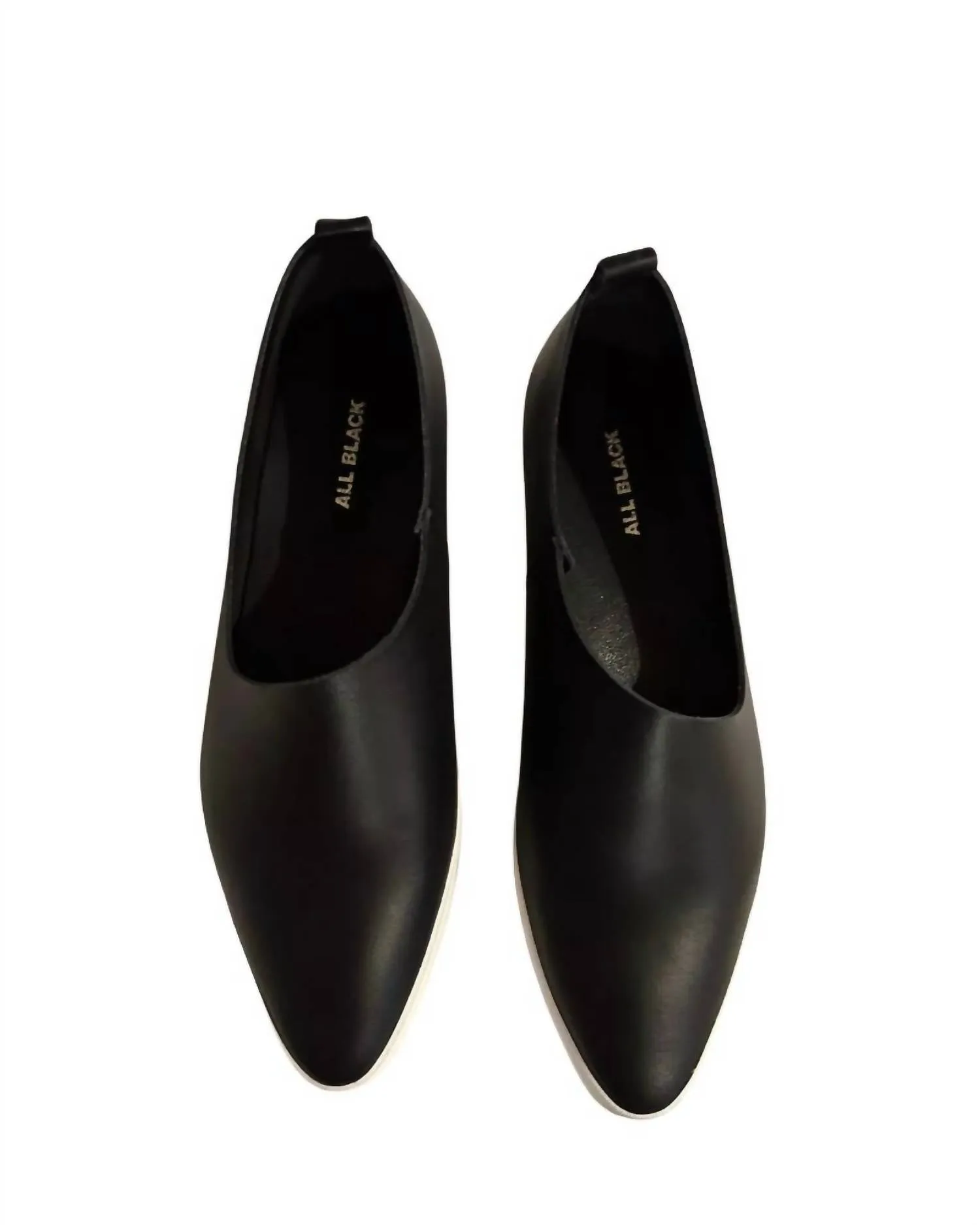 Women's Side Scoop Sneaker In Black/white