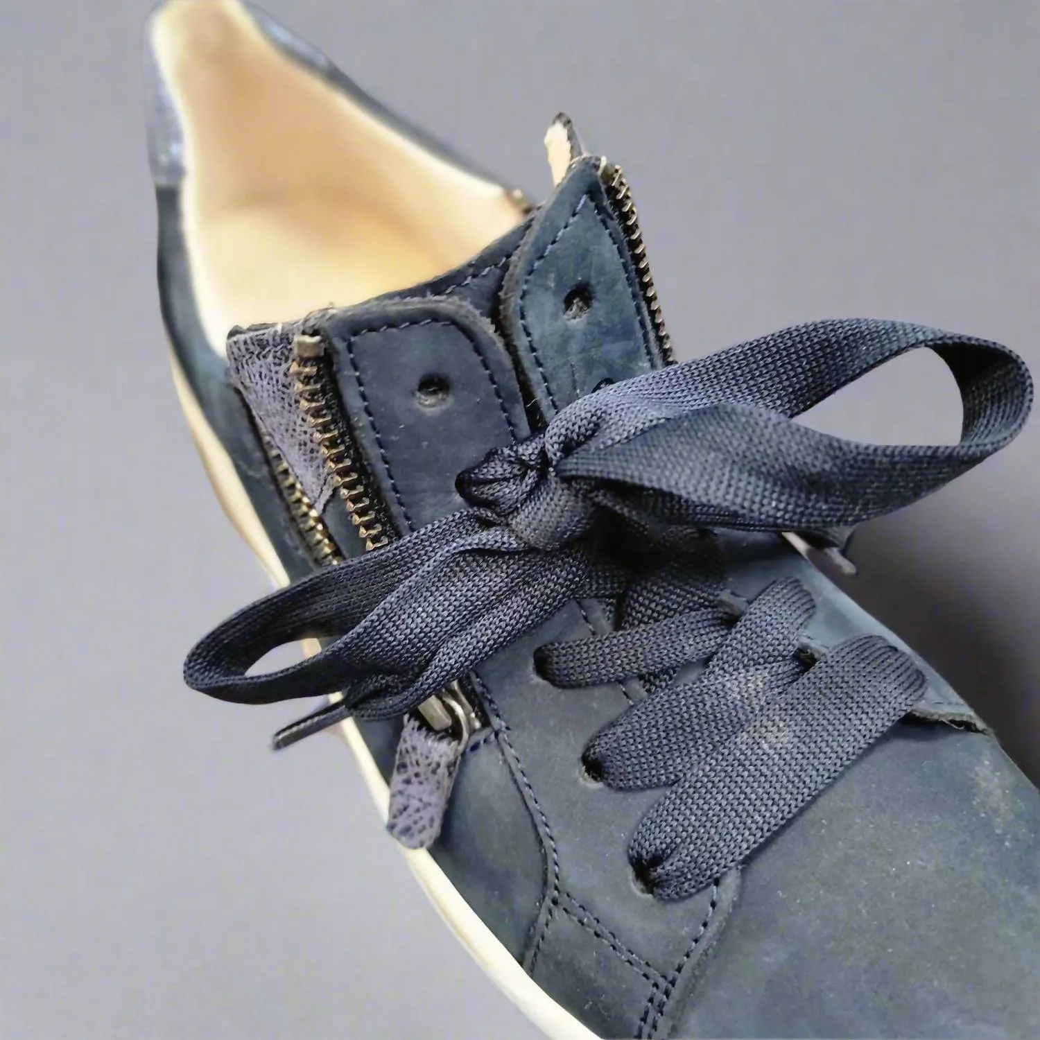 Women's Suede Sneaker In Blue Nubuck
