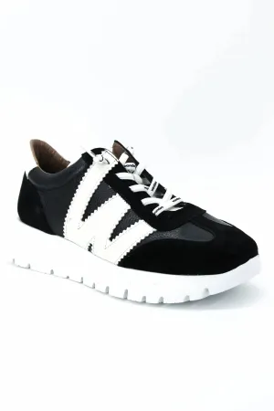 Women's Trend Sneakers In Black/white