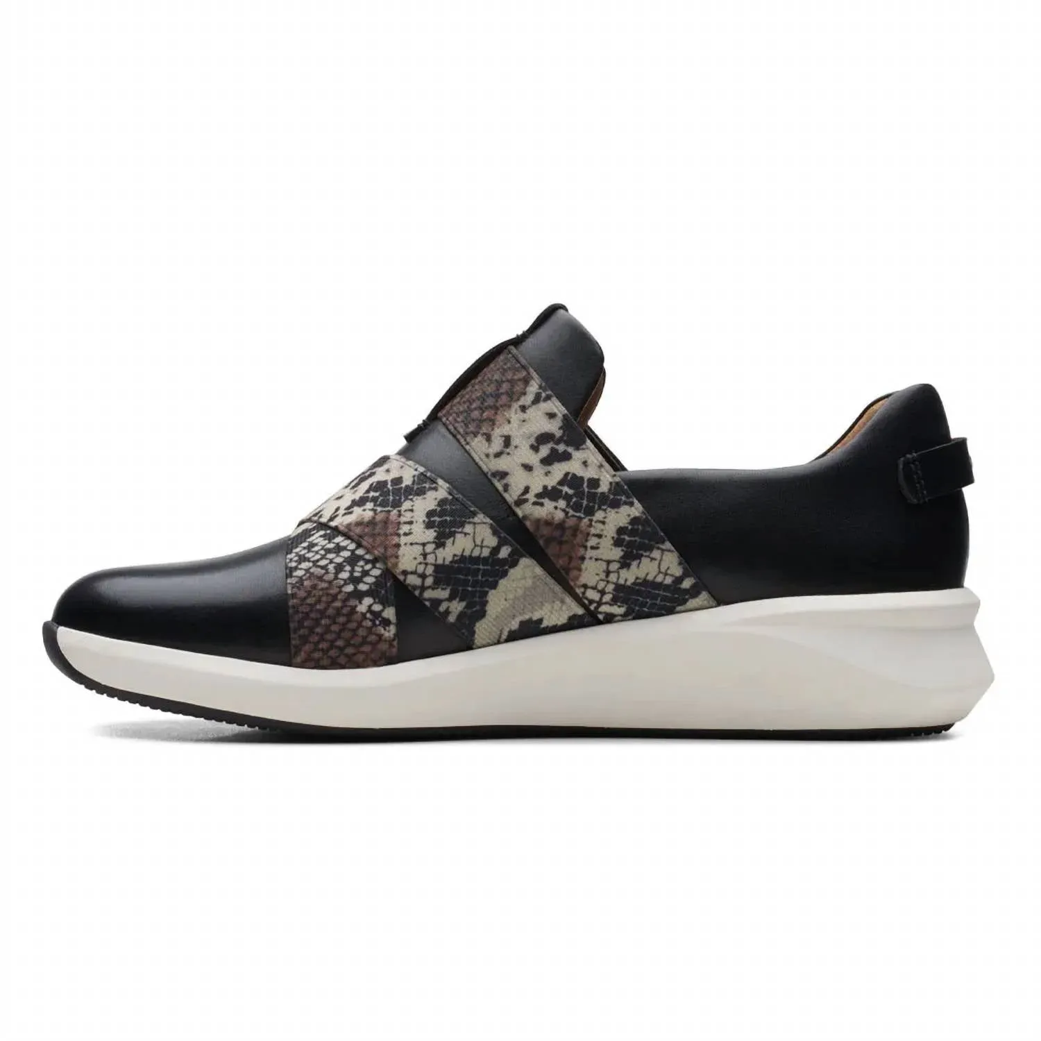 Women's Un Rio Strap Sneakers In Black