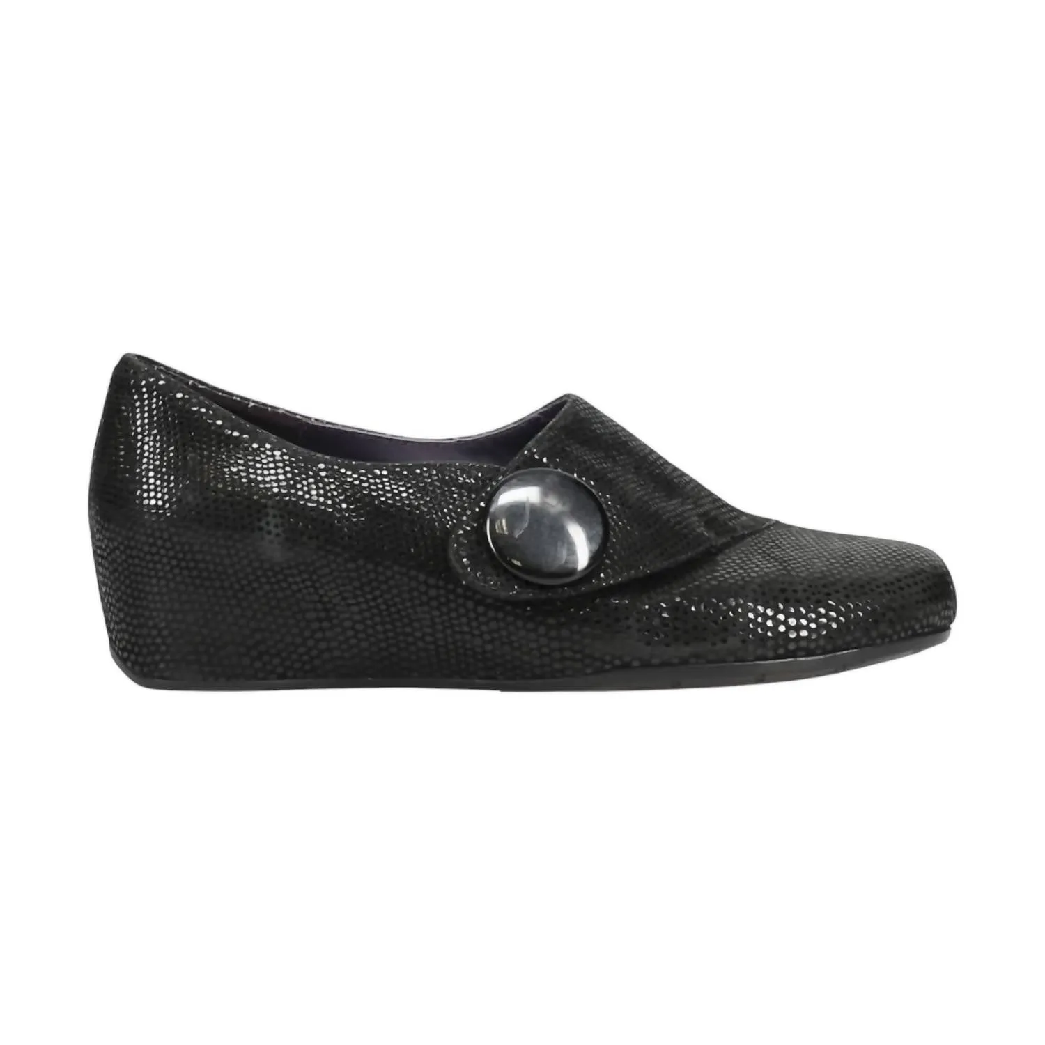 Women's Yazz Sneakers In Black Suede
